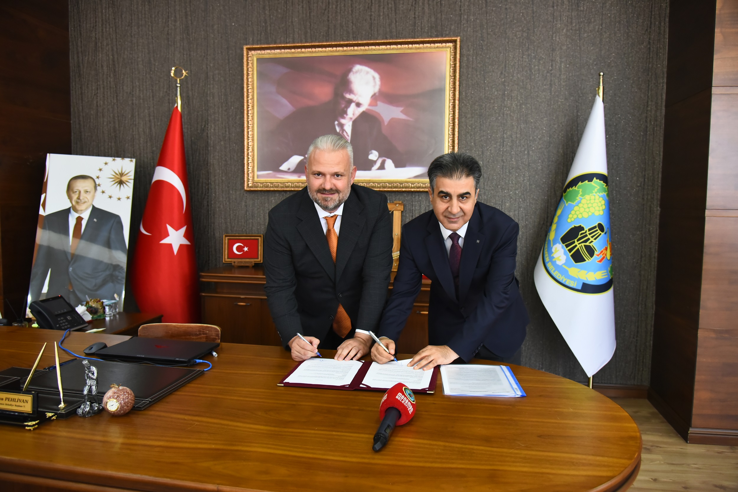 Menemen’de belediye personeline 25’er bin lira promosyon