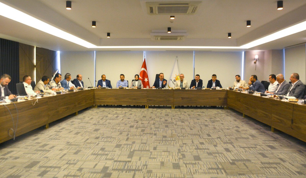 Şengül'den teşkilata flaş uyarı: Ayak uydurmayan gidecek!