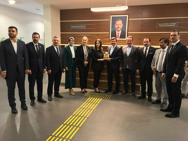 AK Parti İzmir’den Ankara’ya çıkarma