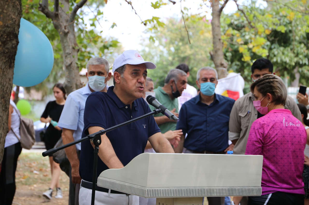 Öğrenciler, İnciraltı Kent Ormanı'nda ‘Telafide Ben de Varım’ Dedi.