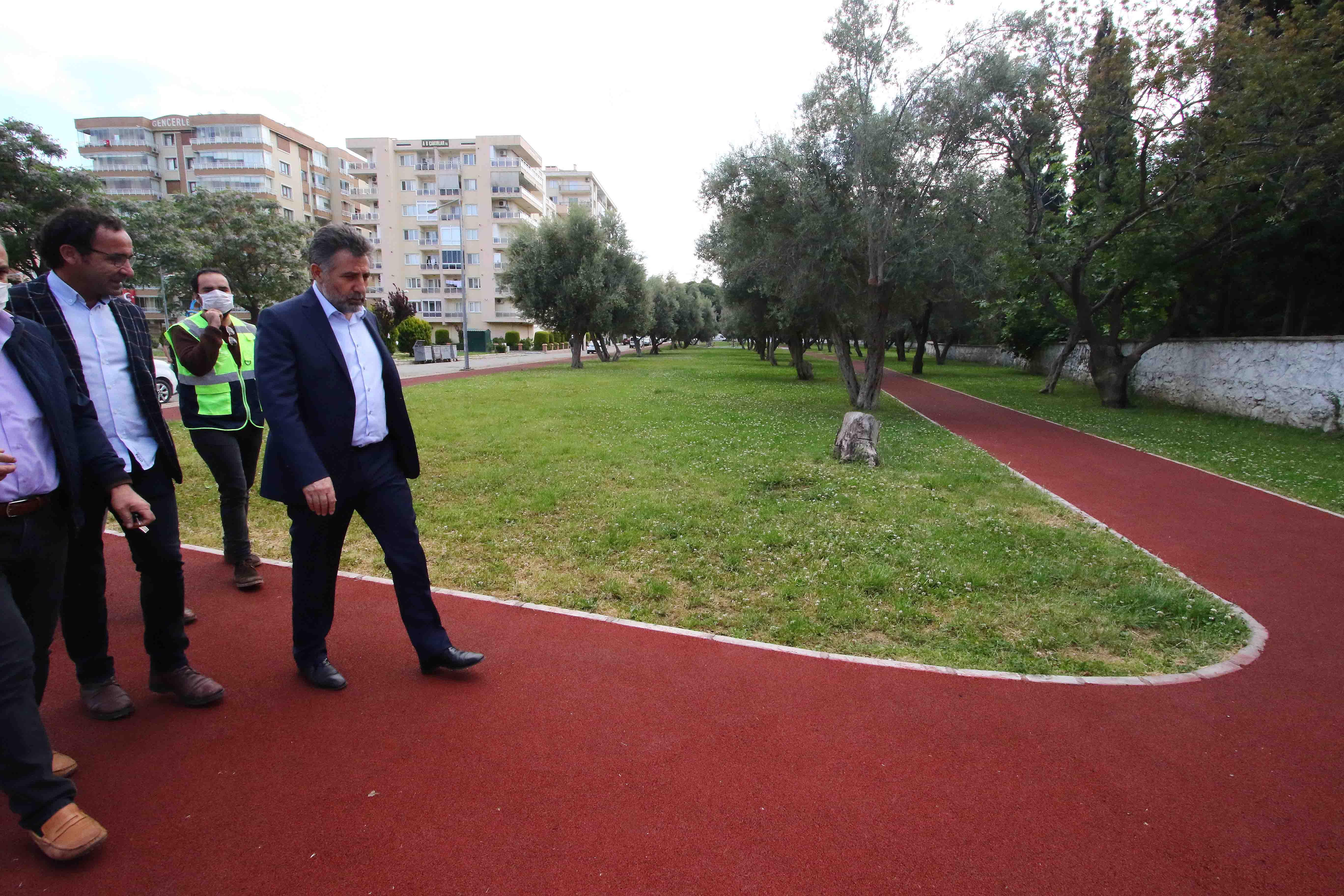 Başkan Sandal, “Bayraklı halkı her şeyin en iyisine layık”