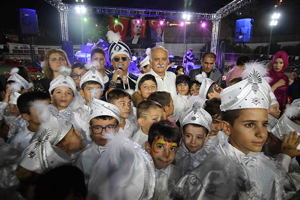 Bayraklı'da sünnet şöleni