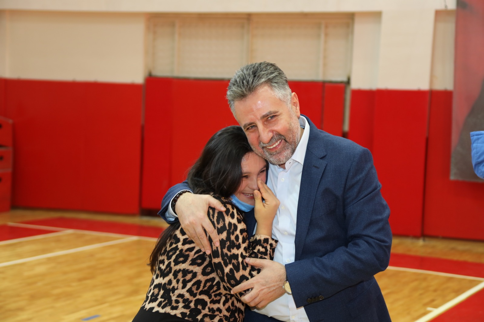 Başkan Sandal: Engelleri el birliğiyle ortadan kaldırdık