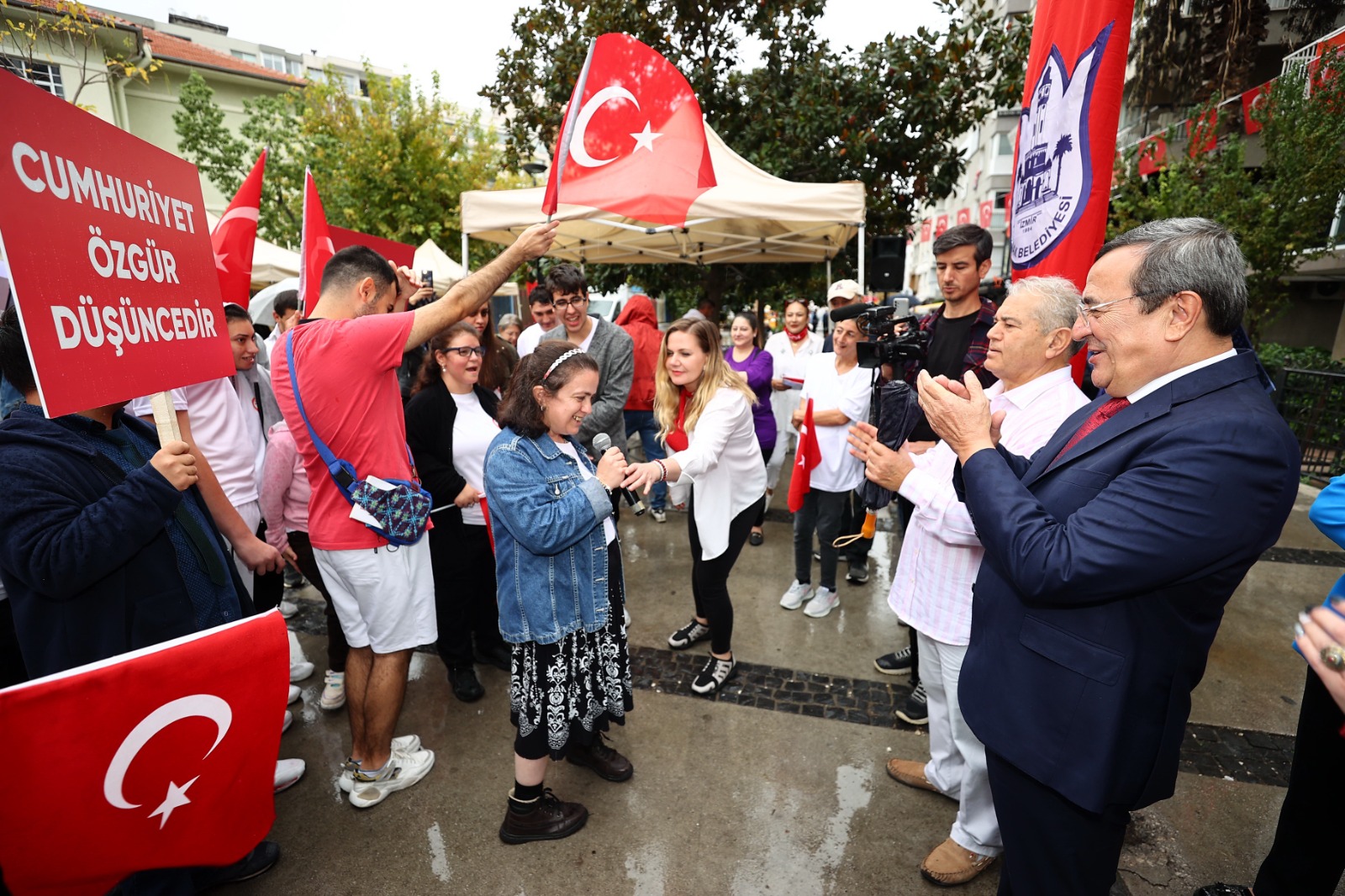 Batur: Her Şartta Cumhuriyete Sahip Çıkacağız