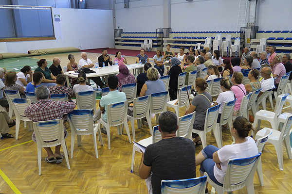 FOÇA BELEDİYESİ ÇİFTÇİNİN YANINDA