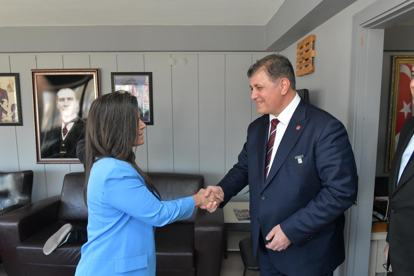 Başkan Tugay’dan Demokrat Partili rakibine nezaket ziyareti