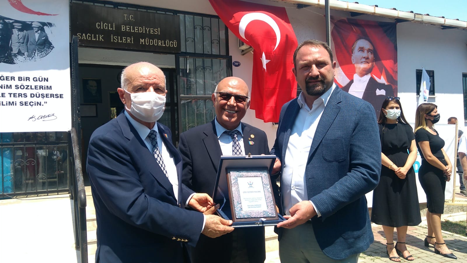 ROTARY’DEN TAM DONANIMLI AMBULANS BAĞIŞI