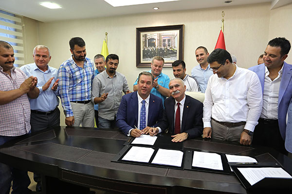 DİSK’in Oskarı Başkan Piriştina’ya