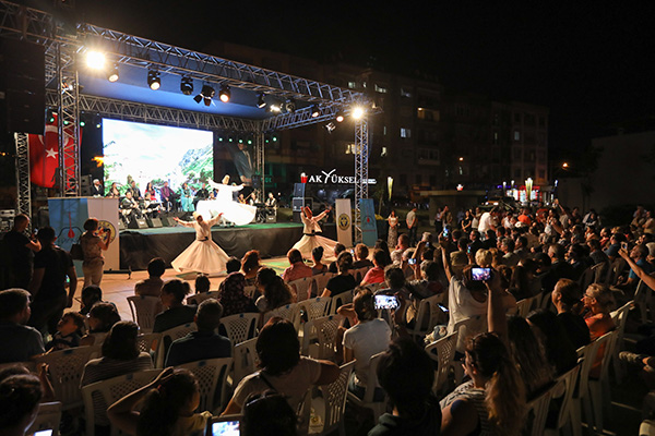 Buca’da muhteşem Ramazan eğlencesi