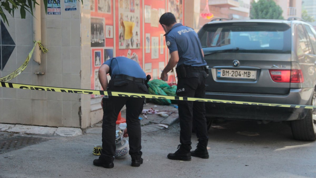 İzmir'de silahlı kavga: 5 yaralı