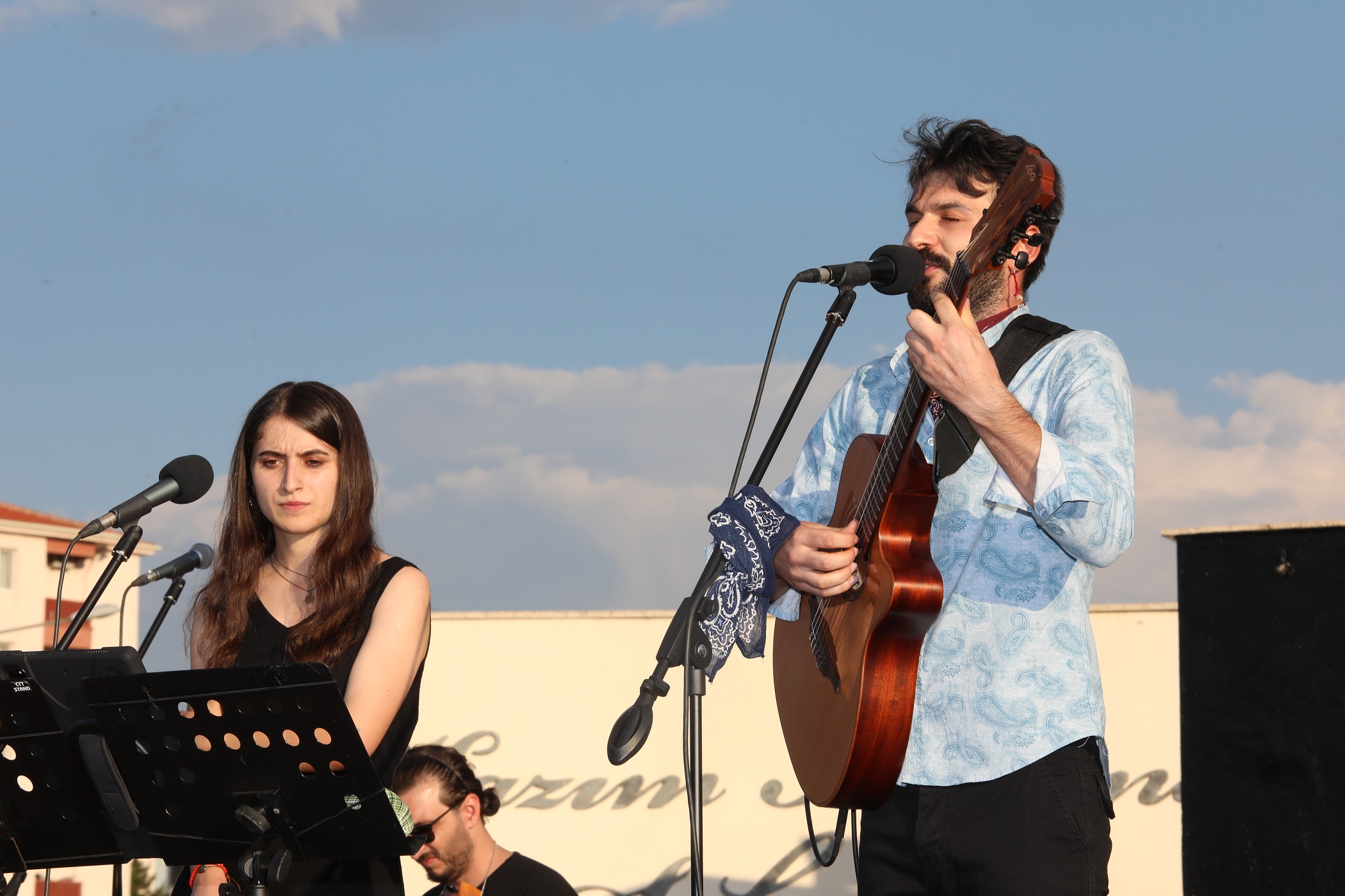 Gaziemir Belediyesi’nden sanata ve sanatçıya tam destek