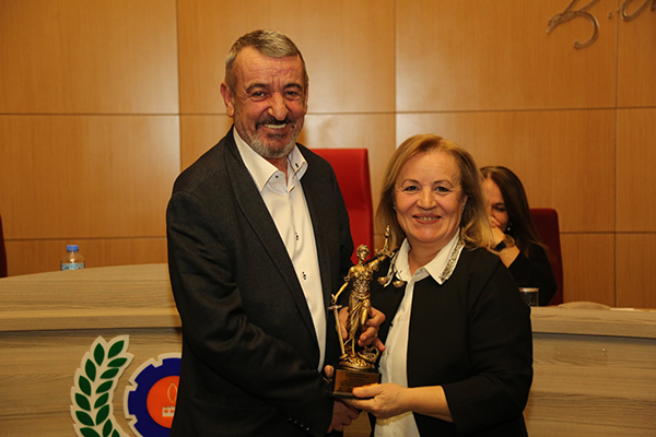 Başkan Şenol; “Bu onur bana yeter!”