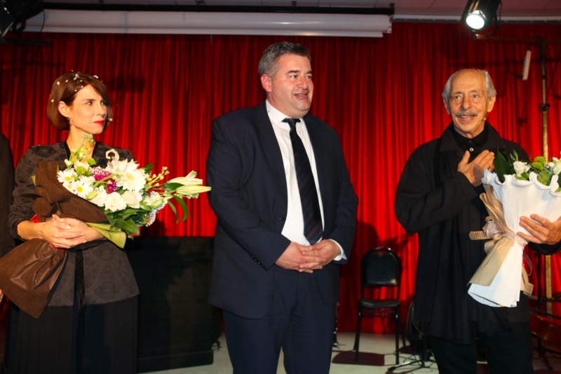 Genco Erkal’dan ‘Yaşamaya Dair’