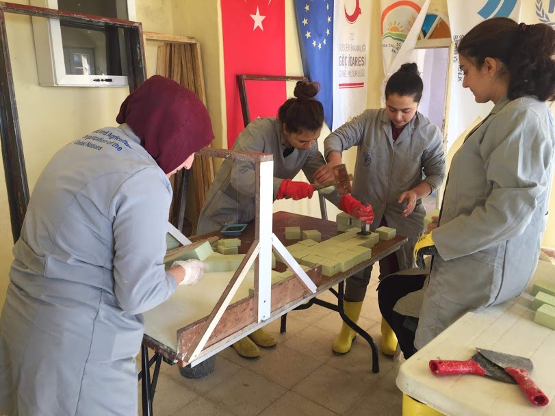 Kadınlar üretti, vekil tanıtımını yaptı