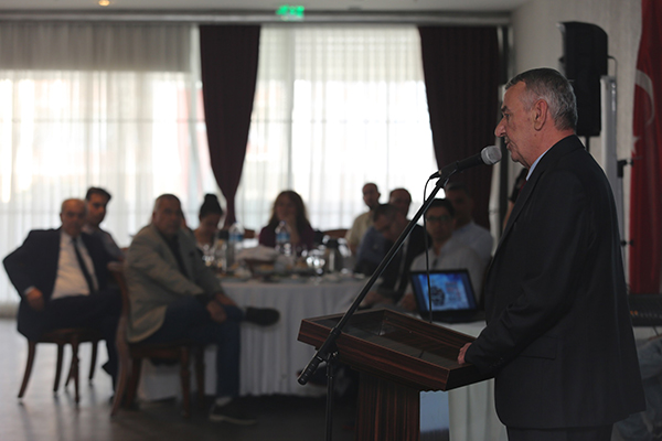 Başkan Şenol: “Gölge etmesinler yeter”