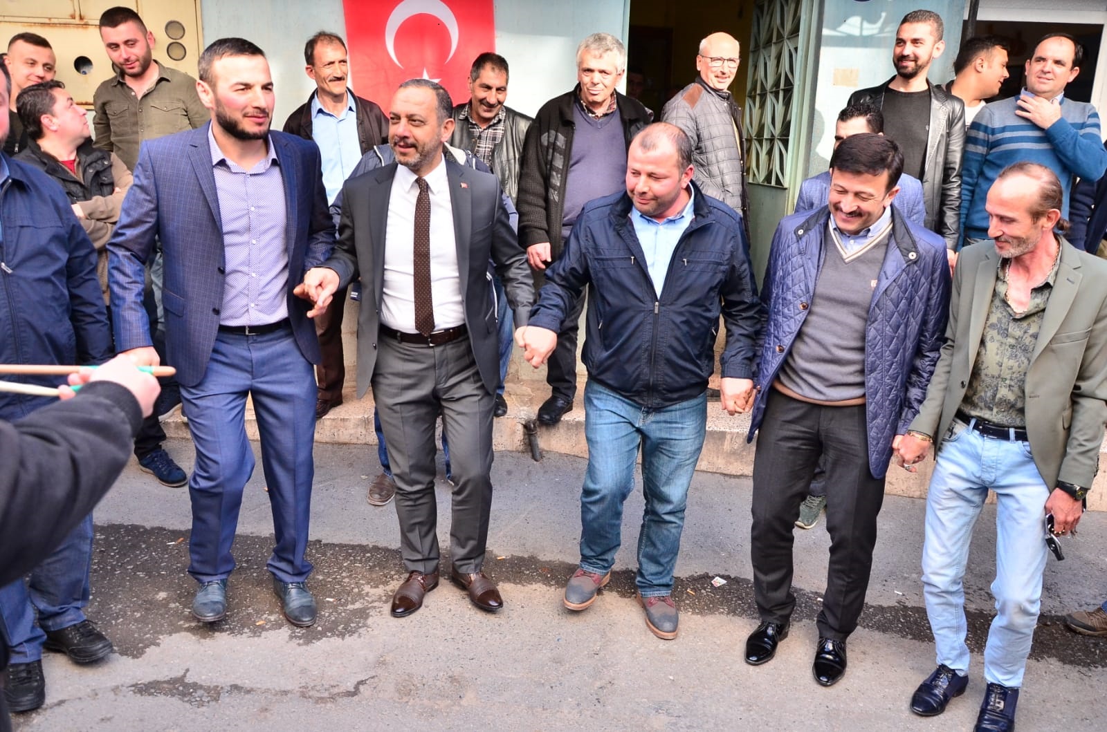 “BAYRAKLI’YA BAHAR DEĞİL YAZ GELECEK…”