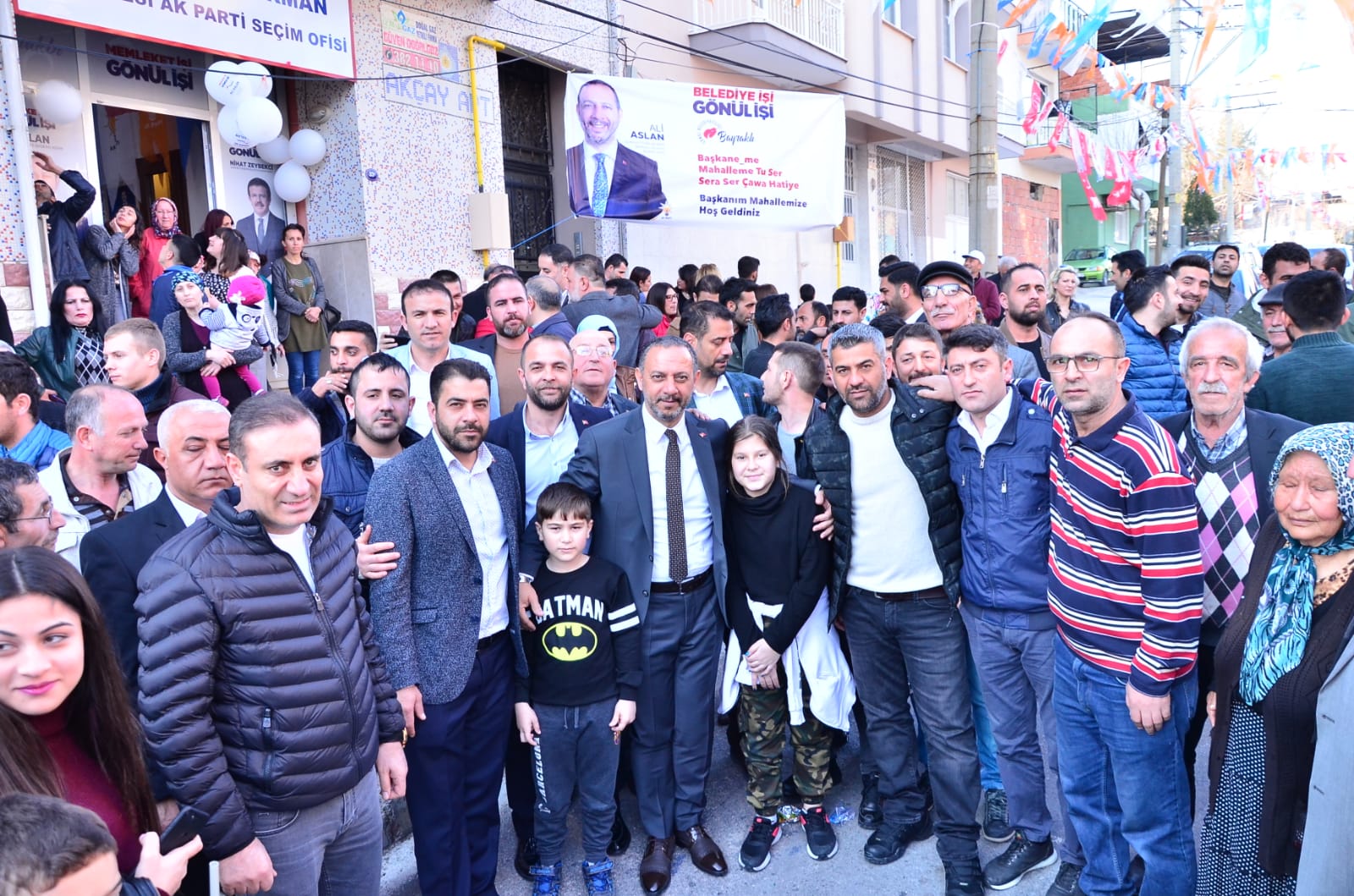 “BAYRAKLI’YA BAHAR DEĞİL YAZ GELECEK…”