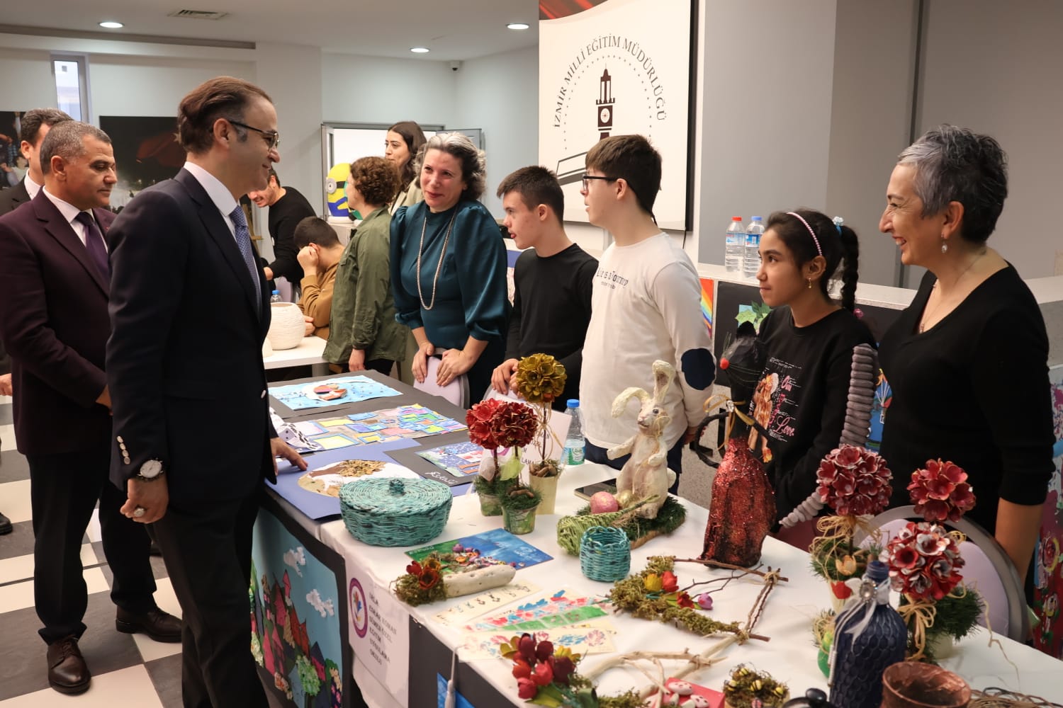 İzmir İl Milli Eğitim Müdürlüğünde 3 Aralık Dünya Engelliler Günü Etkinliği Düzenlendi