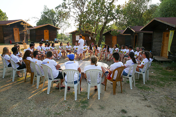 Dünya gençliği Buca’da buluştu