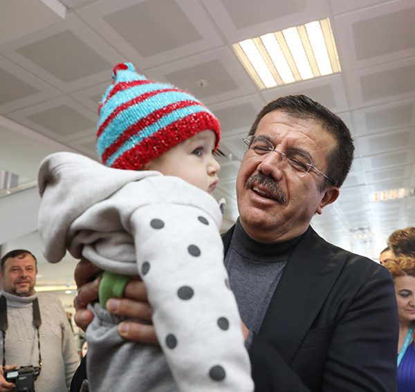 Perşembe büyük gün