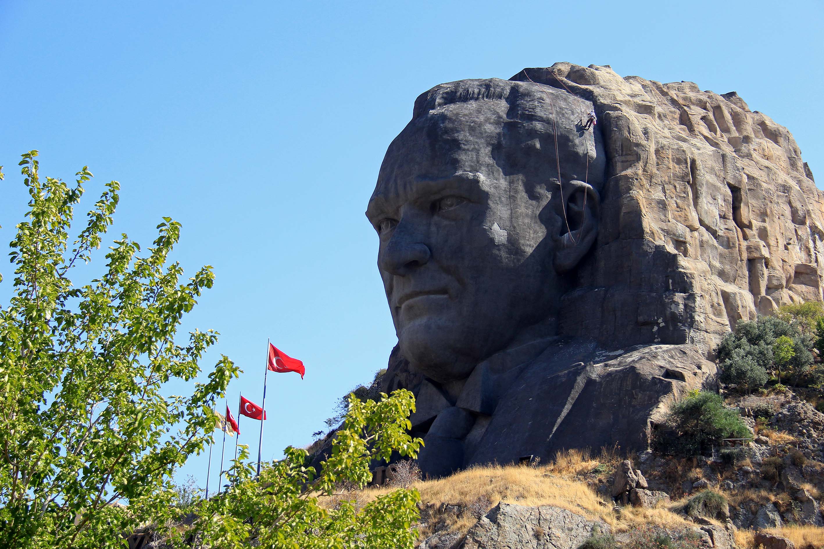 Ata'nın maskına bilimsel bakım