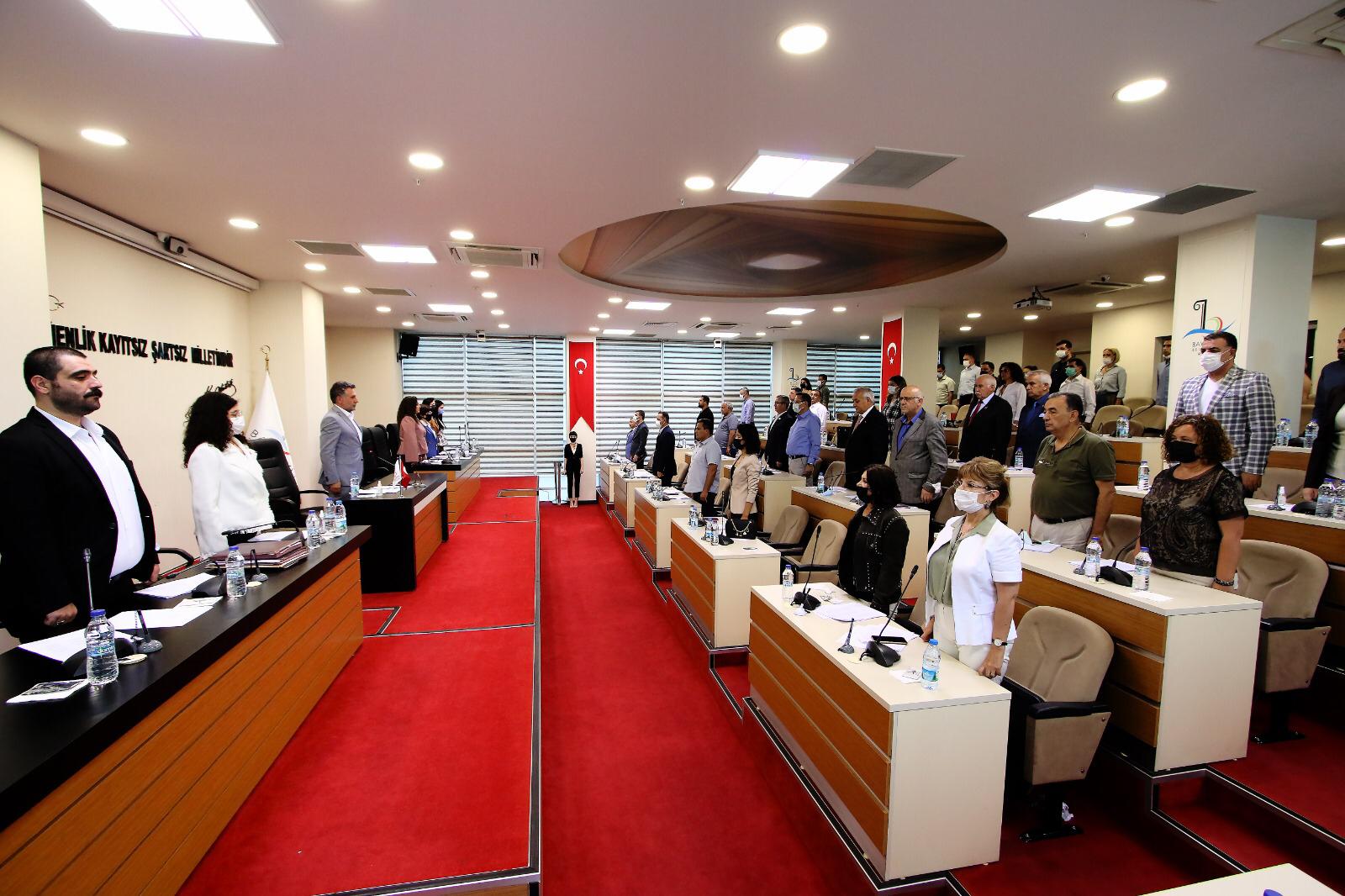 Başkan Sandal, "depremin, siyasete alet edilmesine müsaade etmem"