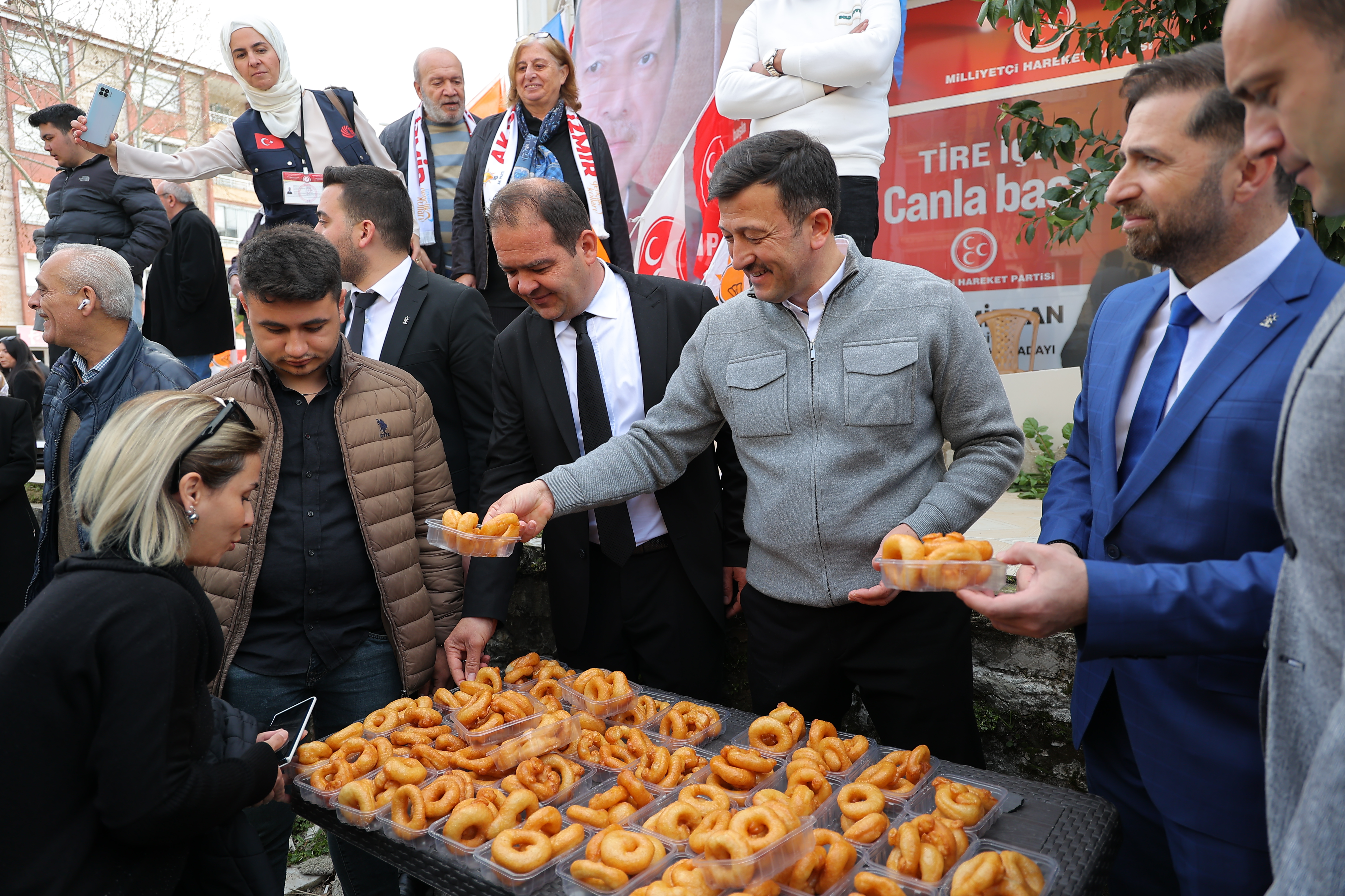 AK Parti adayı Dağ'dan müjde: İzban, Ödemiş ve Tire'ye gelecek