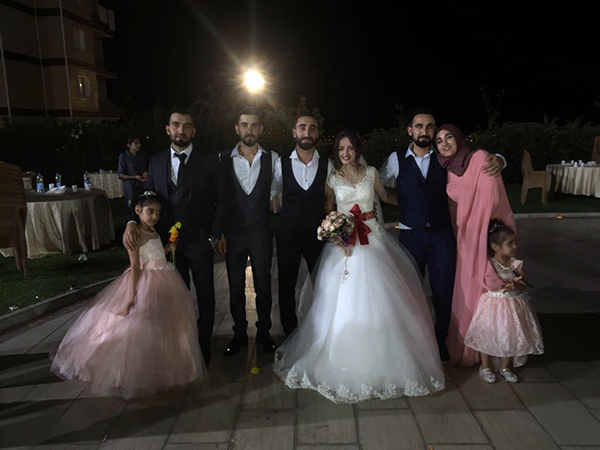 DÜNYAEVİNE GİRDİLER…