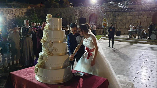 DÜNYAEVİNE GİRDİLER…