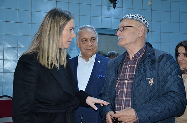 Karabağlar’da başkanı tanımıyorlar