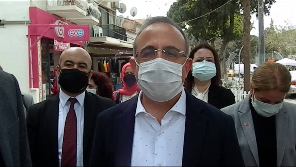 AK Parti İl Başkanı Sürekli Foça'da...   ESNAFA UMUT HALKA MÜJDE