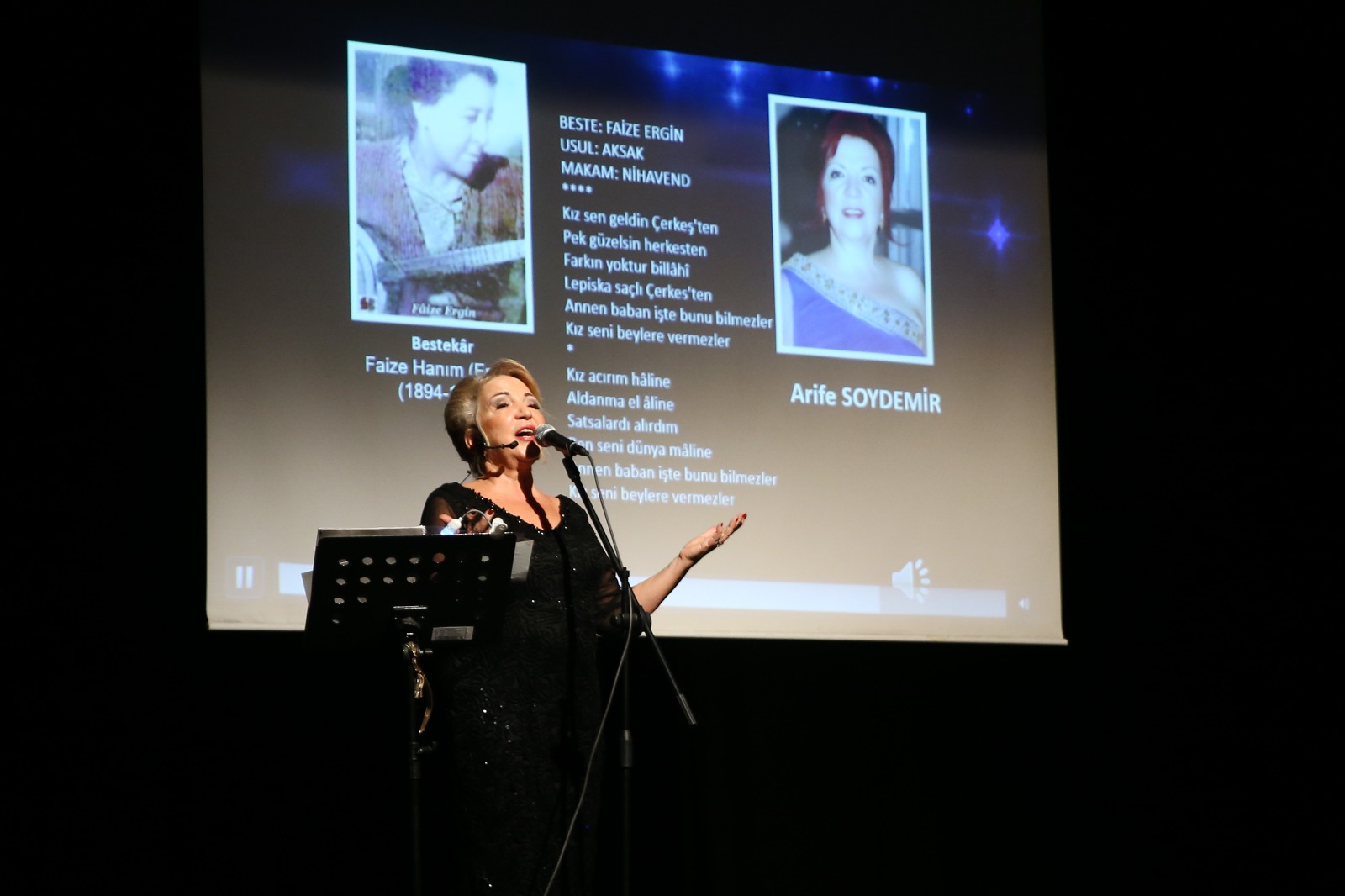 Kadın yazarlar ödüllerine kavuştu