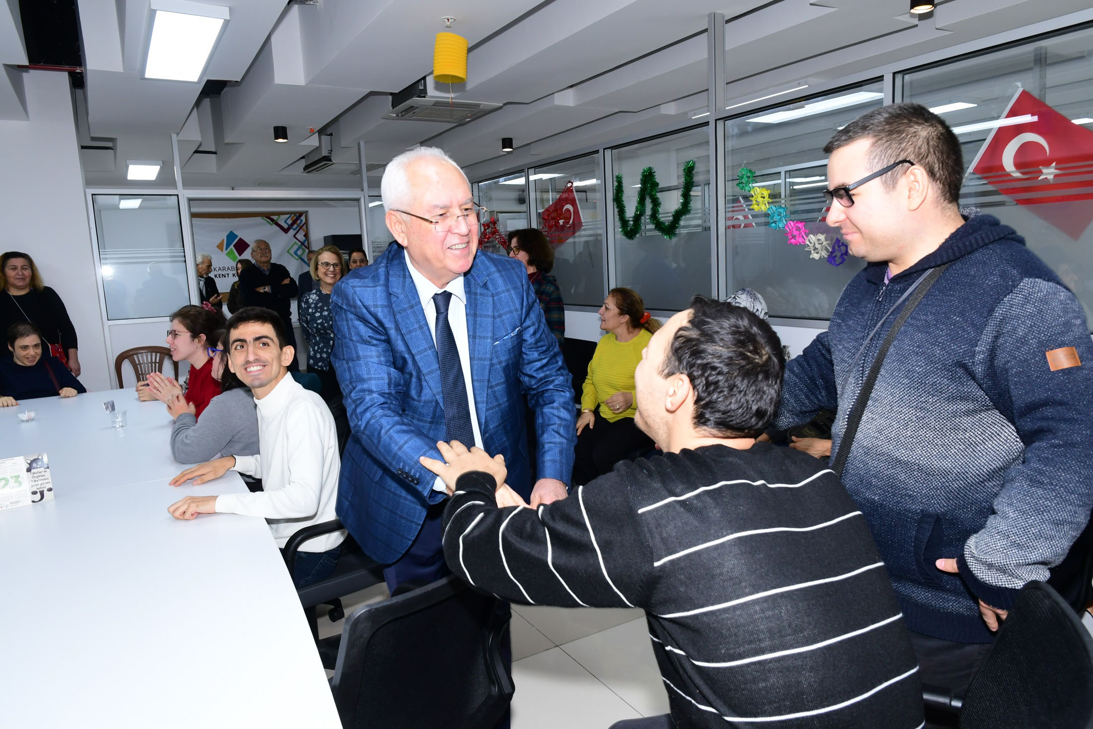 Karabağlar'da dayanışma zamanı