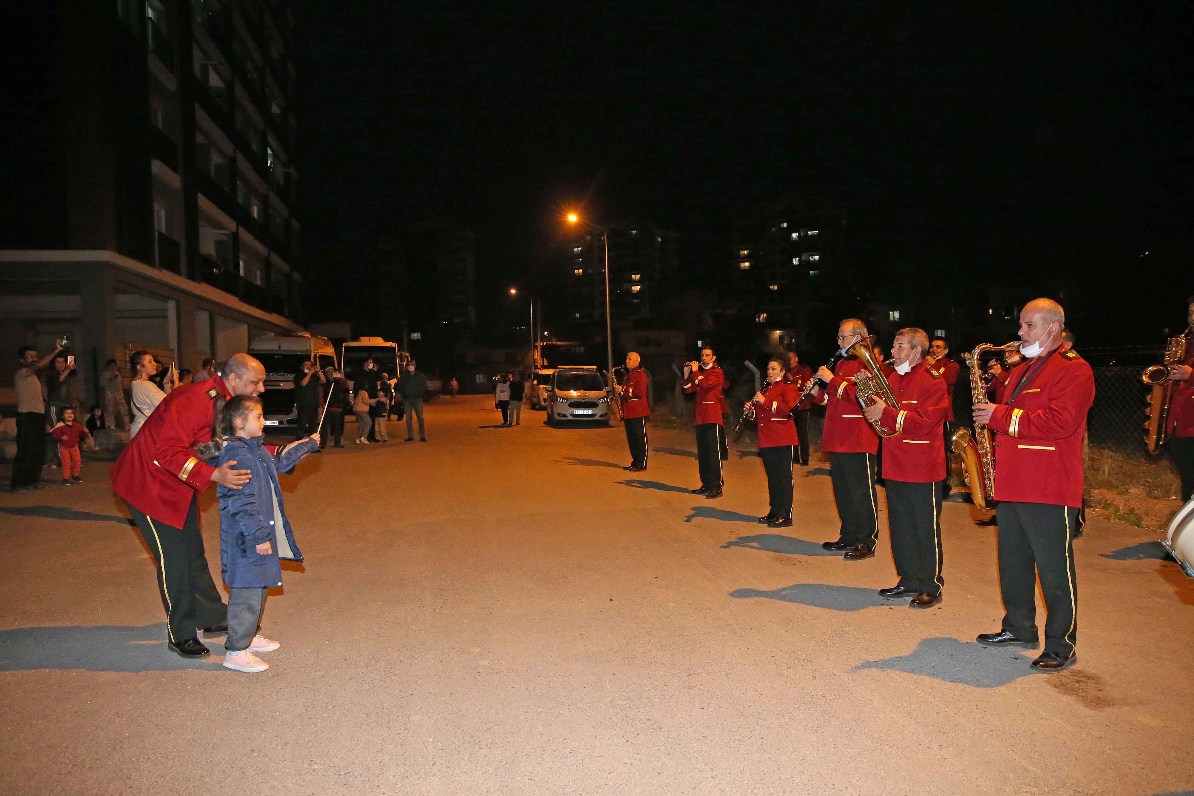 Karşıyaka’da bandolu hıdırellez coşkusu