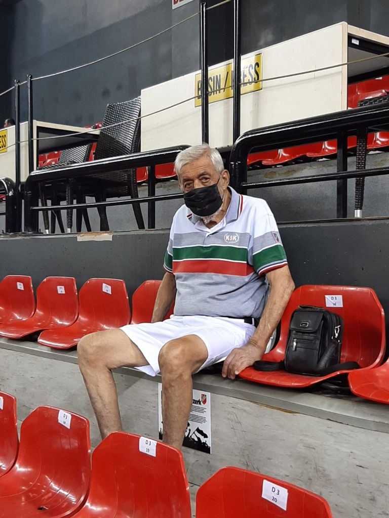 Karşıyaka Belediyesi’nden Ateş Özerk’e vefa