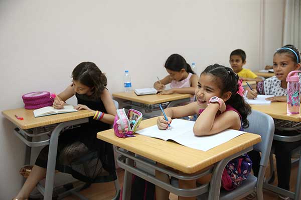 Karşıyaka'da 'Ödev Evleri' açılıyor!