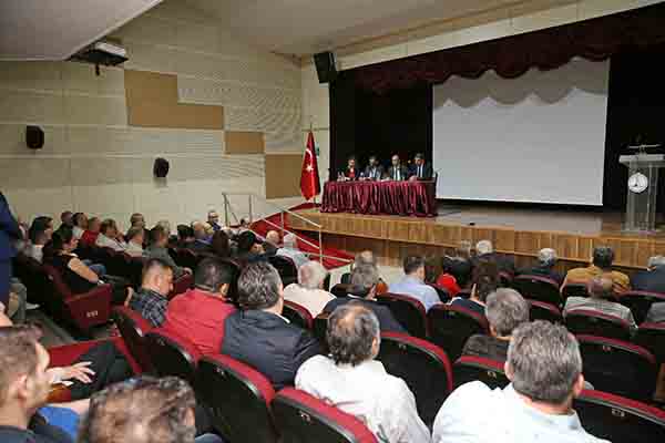 Karşıyaka Çarşısı için söz esnafta