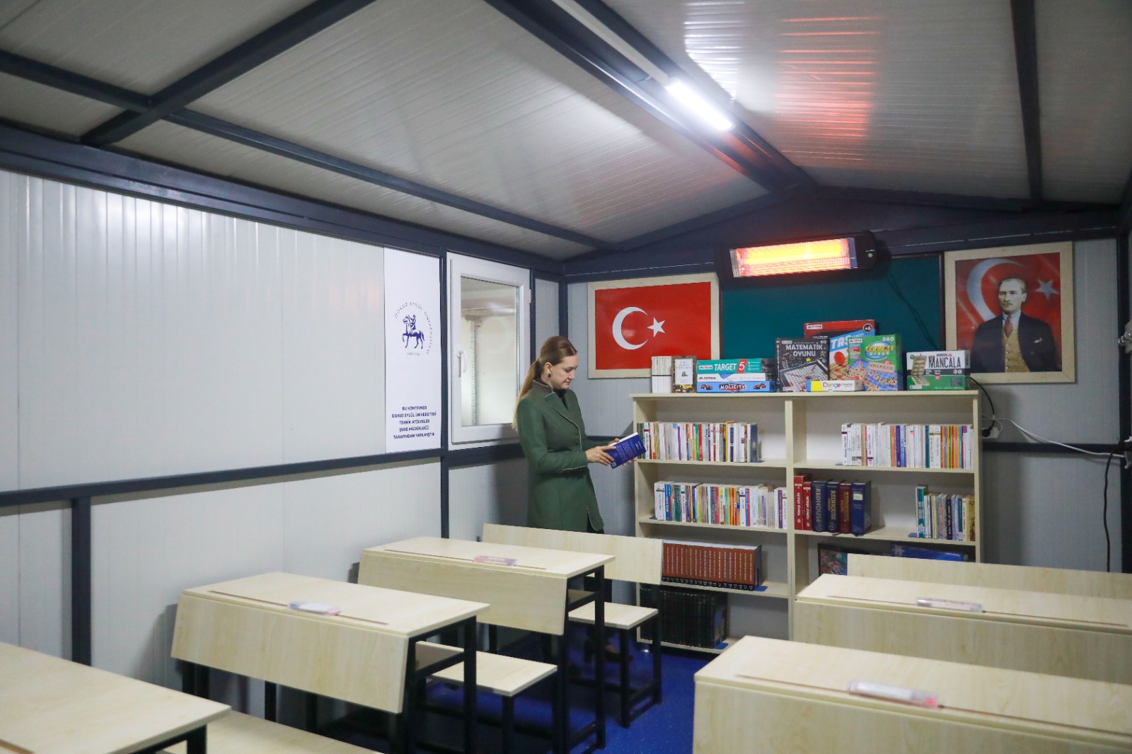 DEÜ depremzedeleri yalnız bırakmıyor malatya'ya eğitim Konteyneri