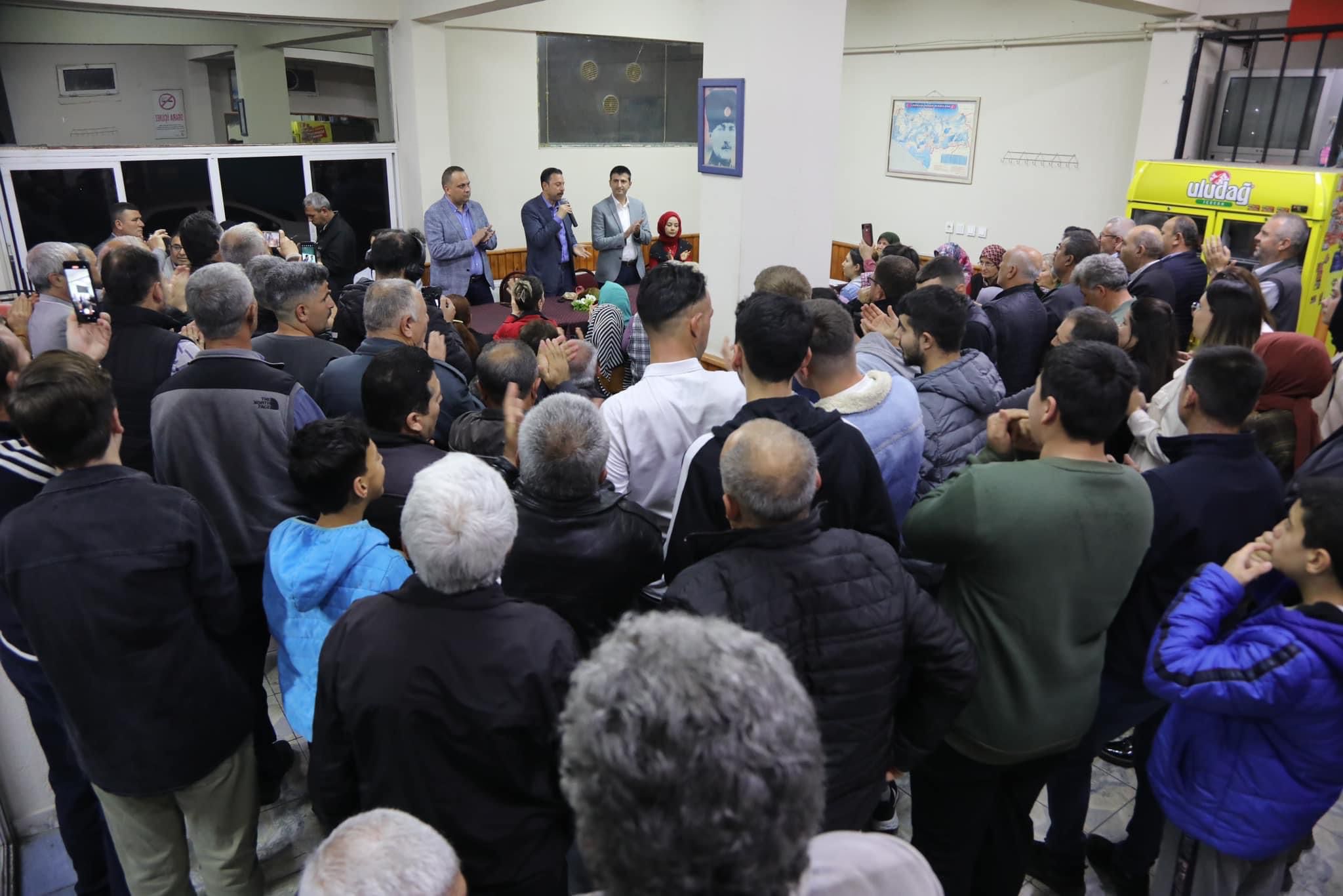 AK Partil'li kaya: 'İzmir, özerklik hayallerine geçit vermeyecek'