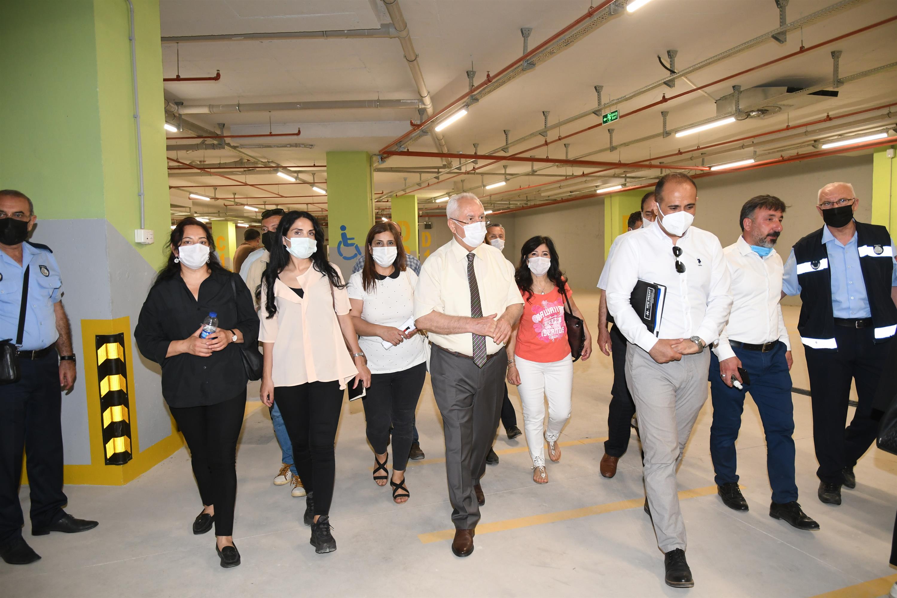 Karabağlar'ın dört bir yanında çalışma yürütülüyor