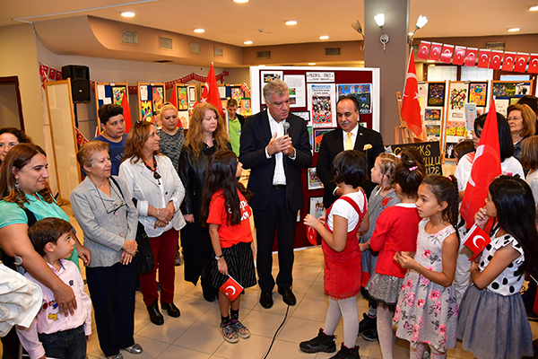 Narlıdere’nin çocukları Cumhuriyet’i çizdi!