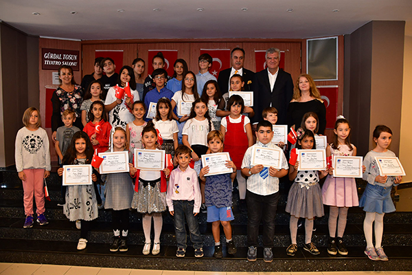 Narlıdere’nin çocukları Cumhuriyet’i çizdi!