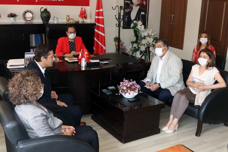 CHP'li Sındır, "AKP iktidarı Aliağa - Bergama Demiryolu projesine sadece bin TL ödenek ayırdı"