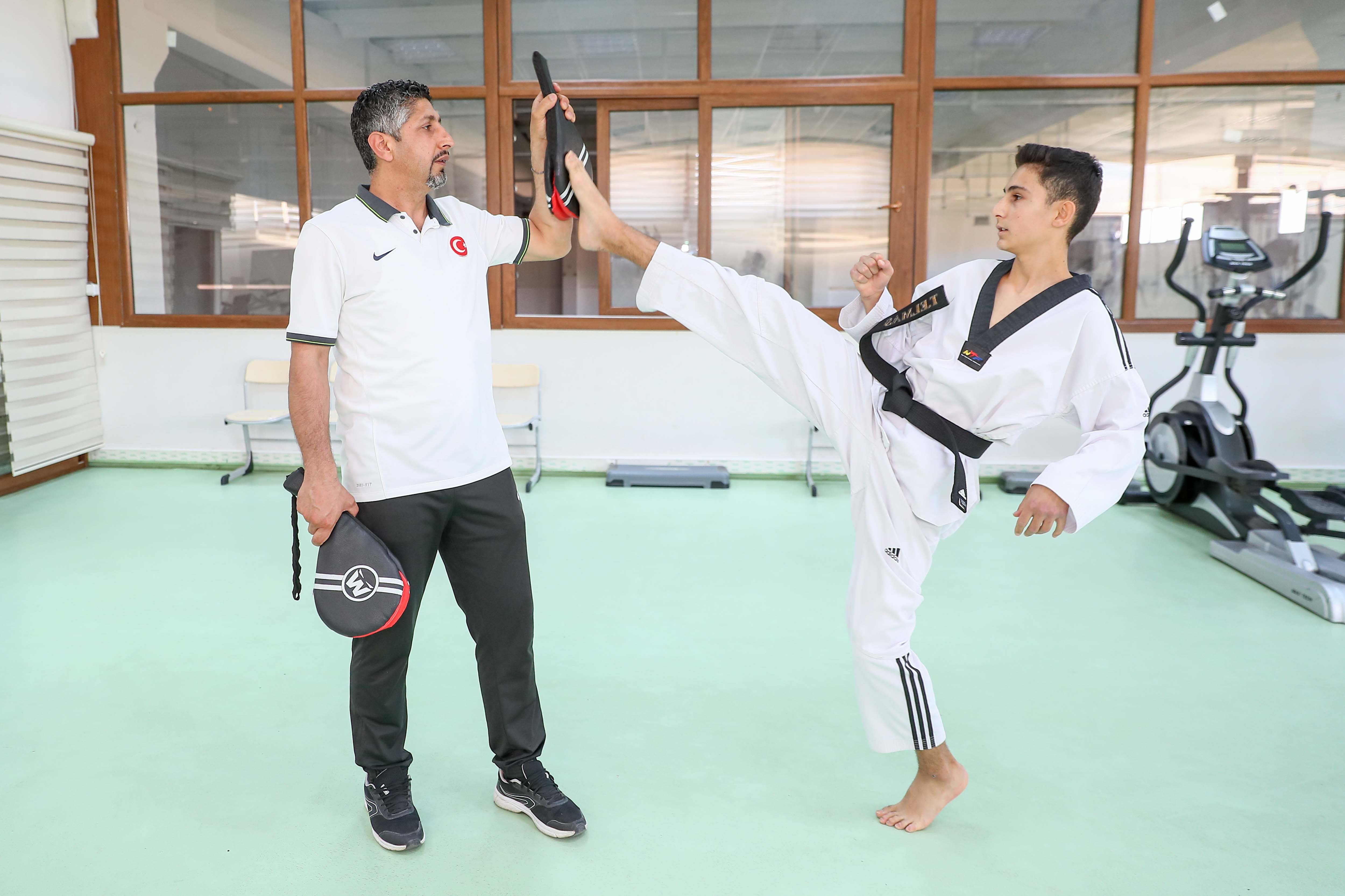 Menemen’de spor dolu yaz