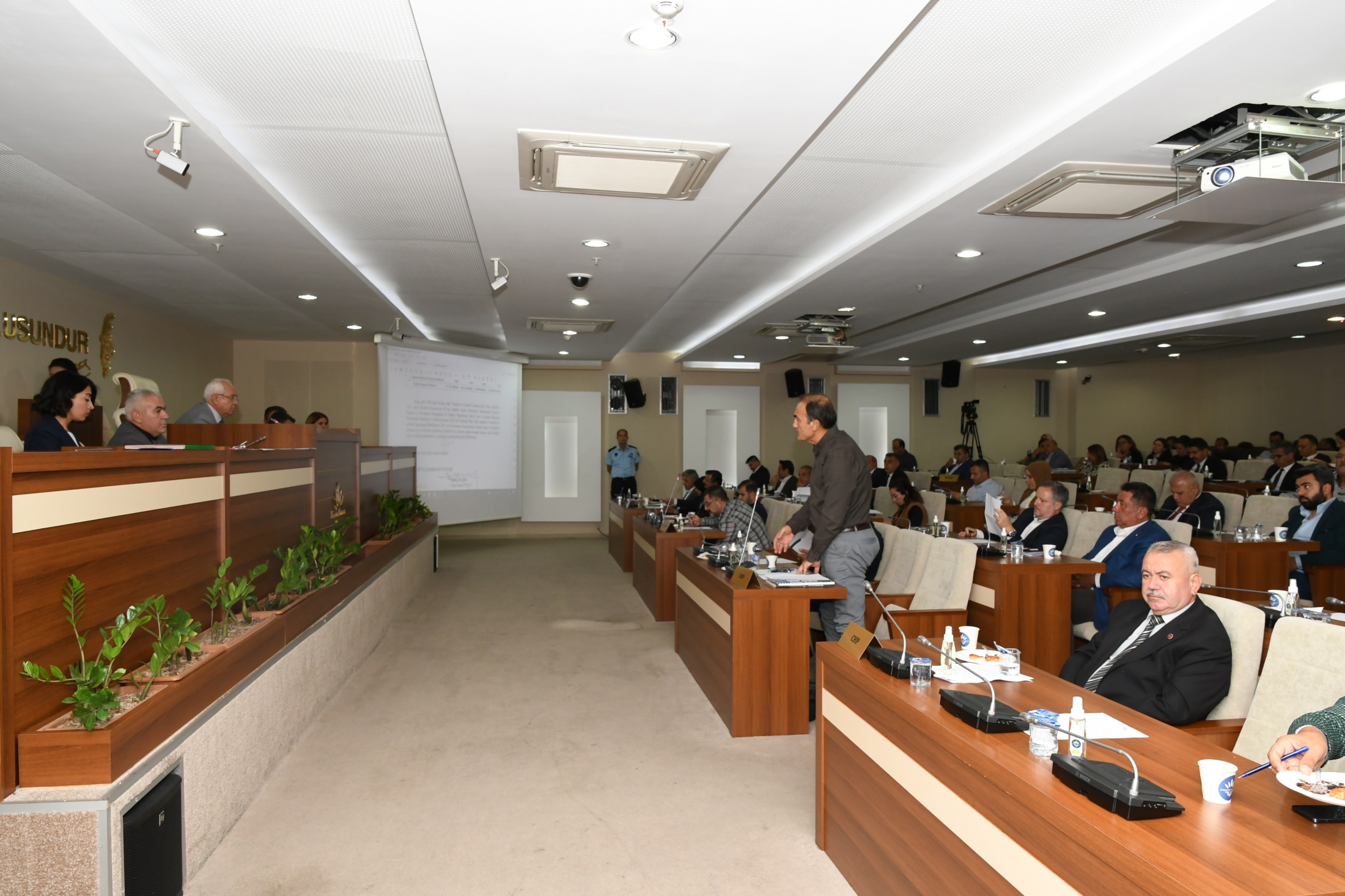 Karabağlar Belediyesi'nin 2023 bütçesi kabul edildi