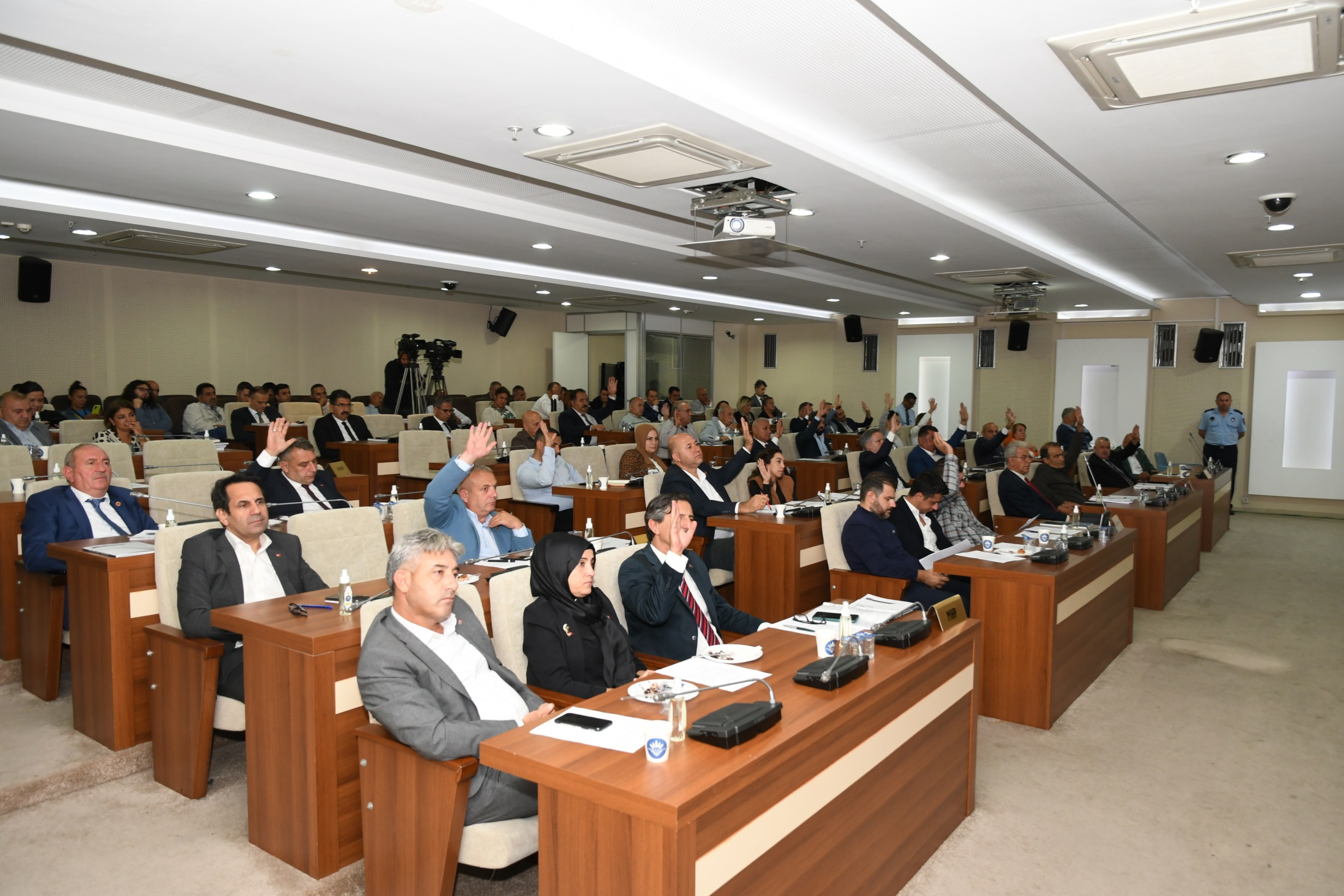 Karabağlar Belediyesi'nin 2023 bütçesi kabul edildi