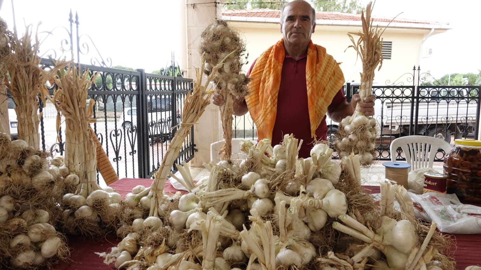 Çeşme’de Tarla’dan Sofra’ya Üretici Pazarı