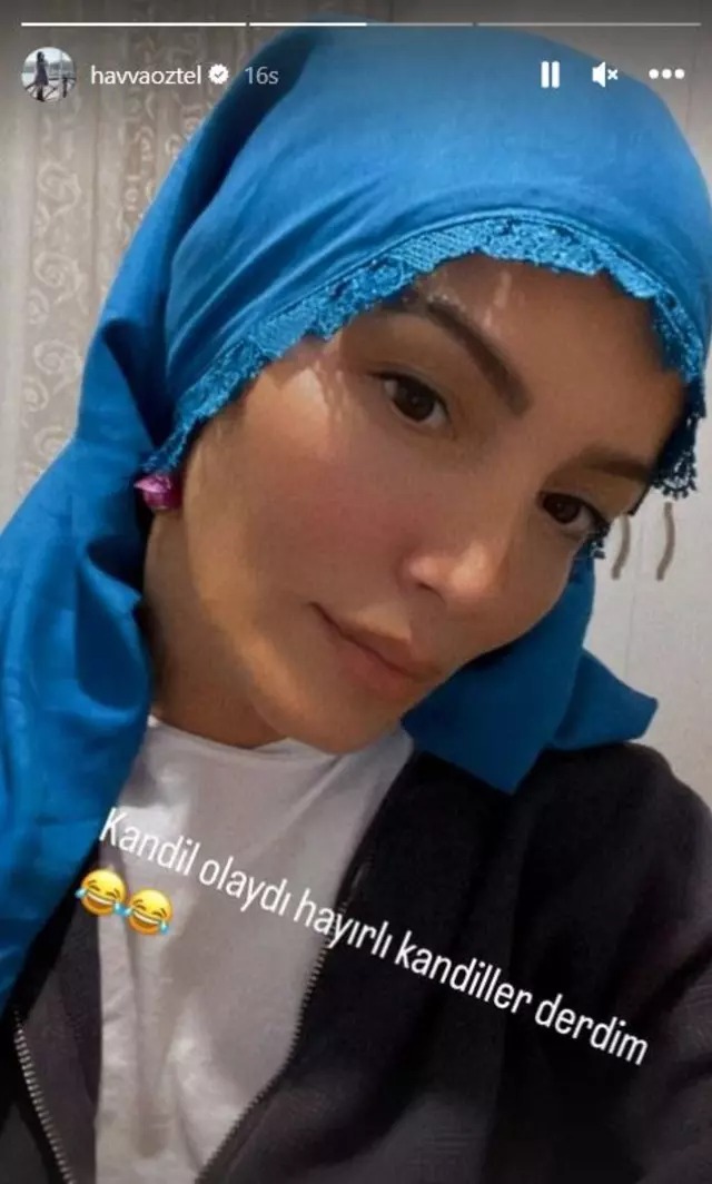 Aleyna Tilki'nin annesi Havva Öztel başını örtüp poz verdi! "Kandil olsaydı..."