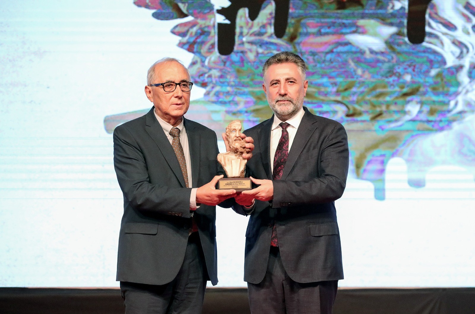 Uluslararası Homeros Festivali’ne muhteşem final Ödüller sahiplerini buldu!