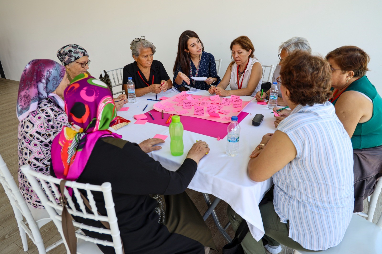 Başkan Tugay Karşıyakalı kadınlarla buluştu:    “Kadınların kent yönetiminde aktif olmalarını önemsiyoruz”